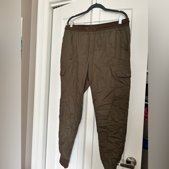 Brown cargo pants - Picture 1 of 3